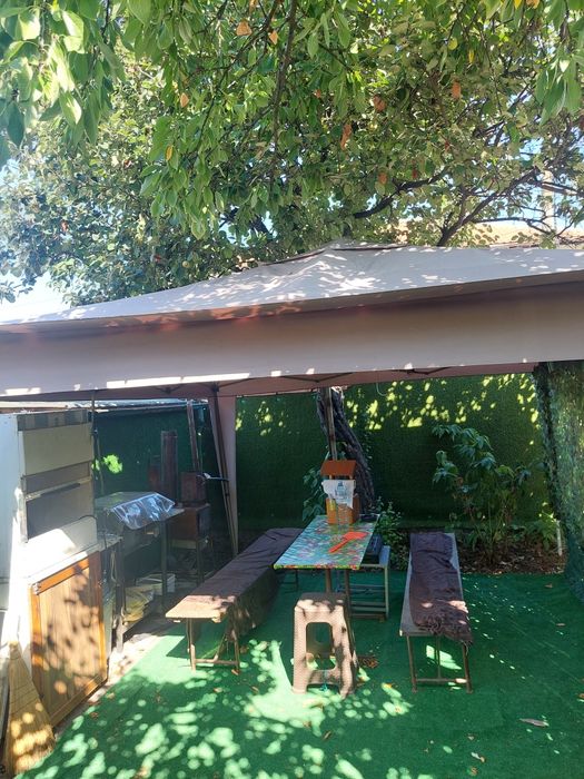 Градинска шатра Манеа