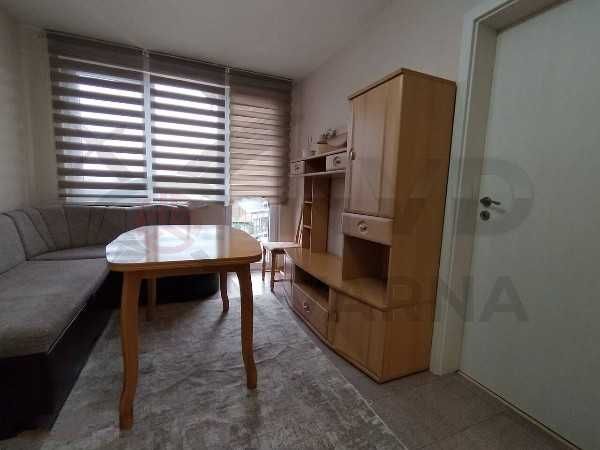 Двустаен апартамент в Колхозен Пазар! 21836492
