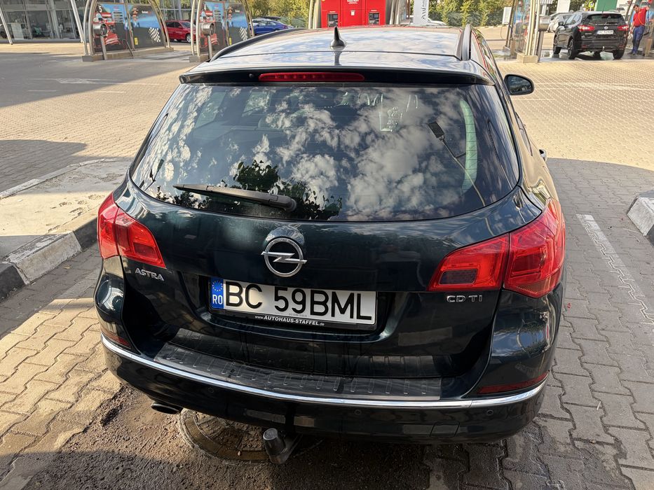 Opel Astra J Sport Tourer