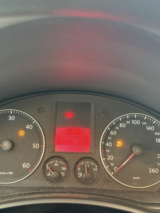 Golf 5 1.9 TDI 2004  година
