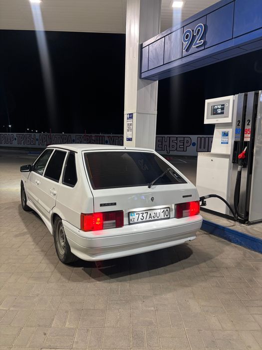 АвтоВаз 2114 в белом цвете
