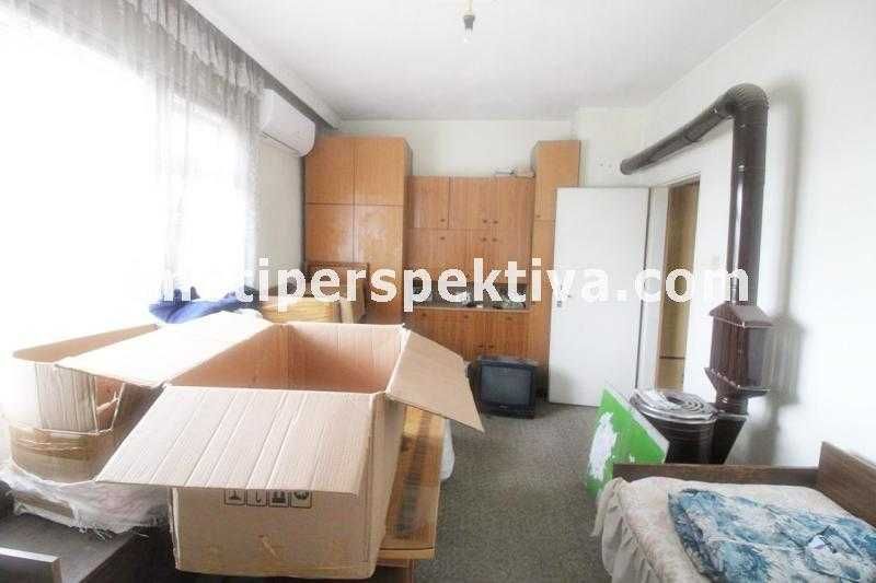 Продава се Тристаен апартамент в Пловдив, Христо Смирненски - 81 кв.м за 1321 €/кв.м - Снимка #9