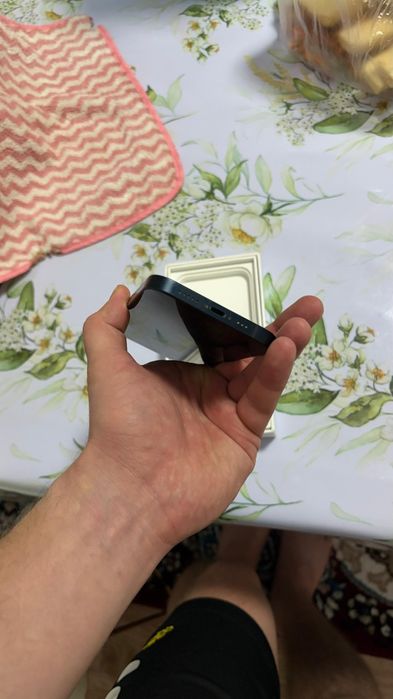 Срочно!!! Продам Iphone 13 128GB