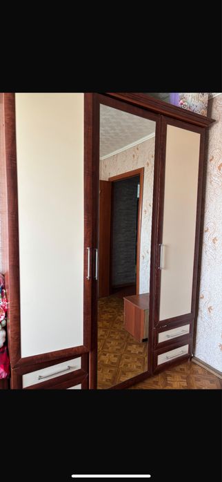 Продам гарнитур спальный