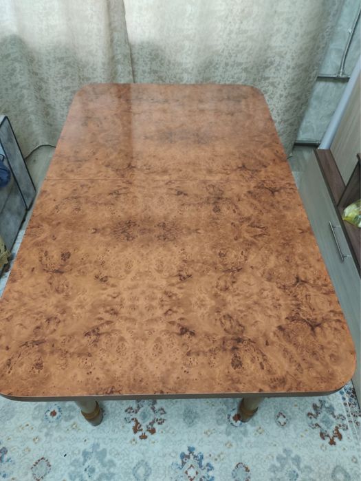 Продам стол в отличном состоянии