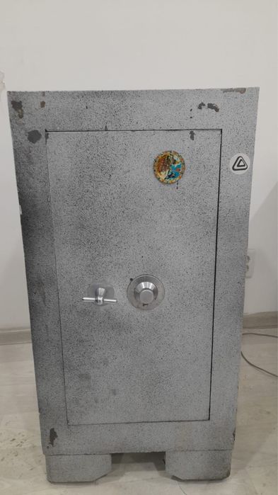 Сейф, огнеупорный