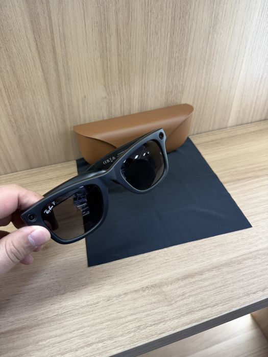 Rayban meta qora oynali