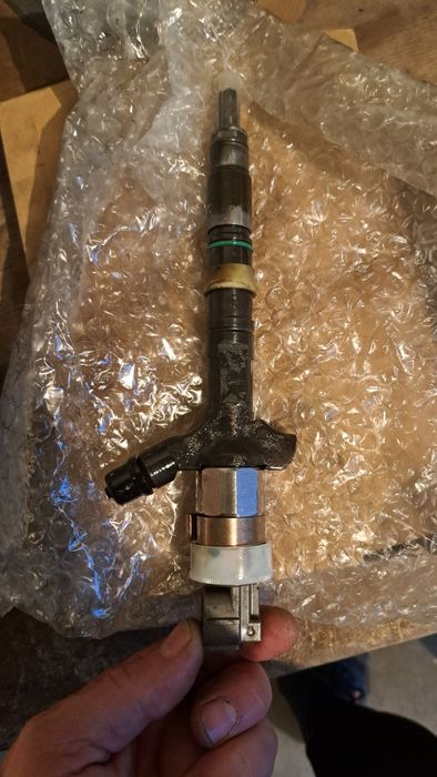 Форсунки Тойота Прадо комплект.