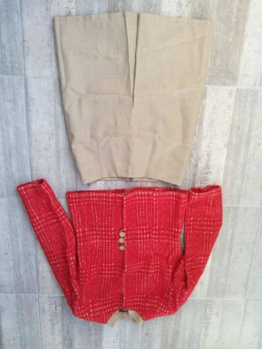 Дамски костюм Вълна