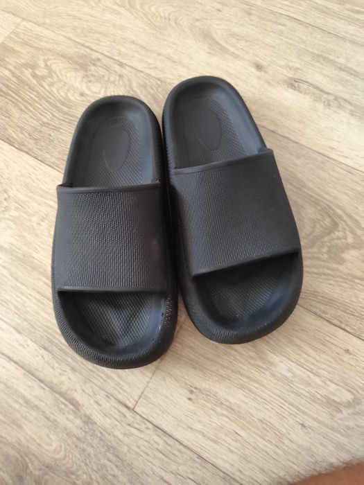 Черни чехли номер 40-41