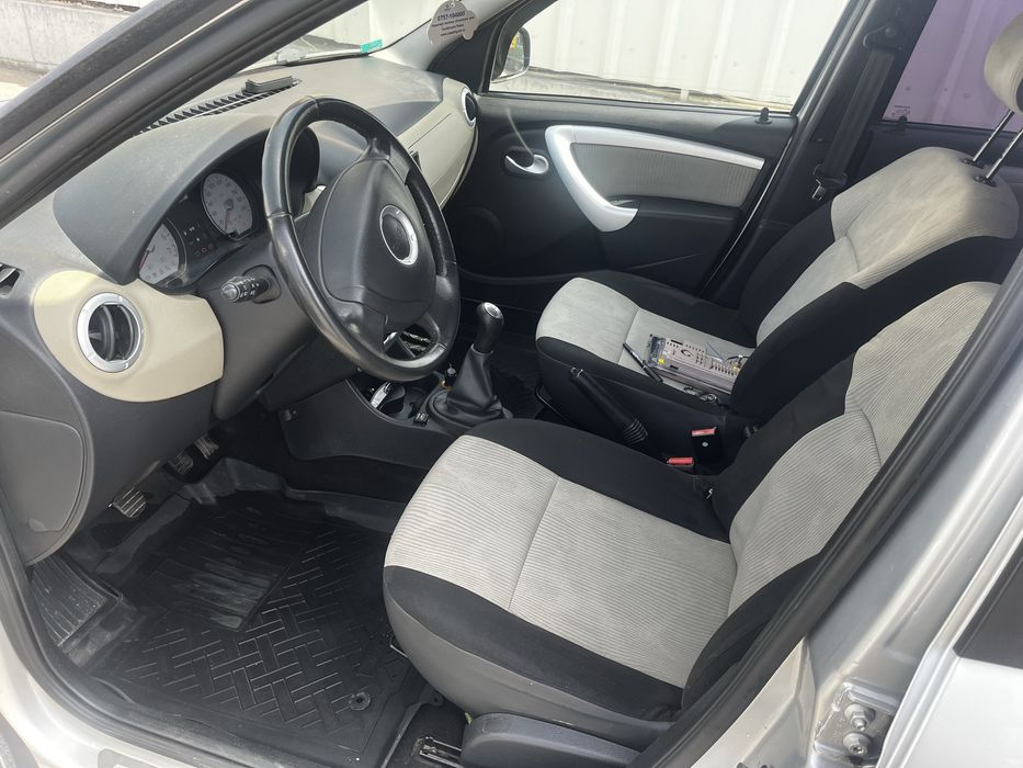 Dacia logan 2011