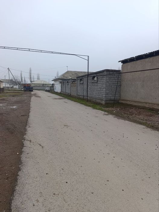 Орта сарой да йер участка сотилади