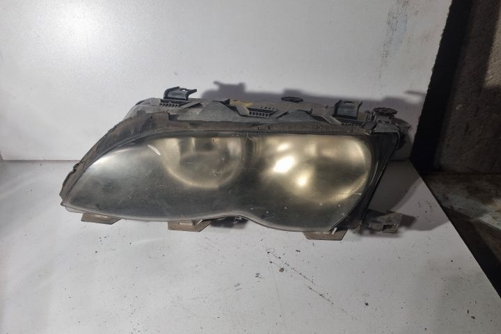 Far stanga BMW Seria 3 E46