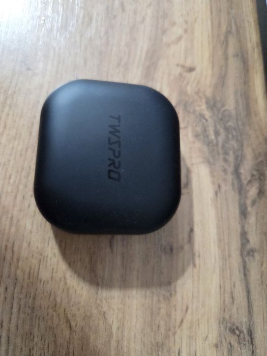 Продам наушники новые