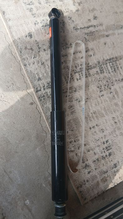 На тайота раф 4 задный