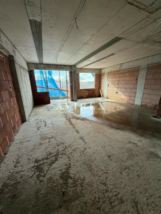 Оферта 58342 - Тристаен апартамент в кв. Христо Смирненски срещу