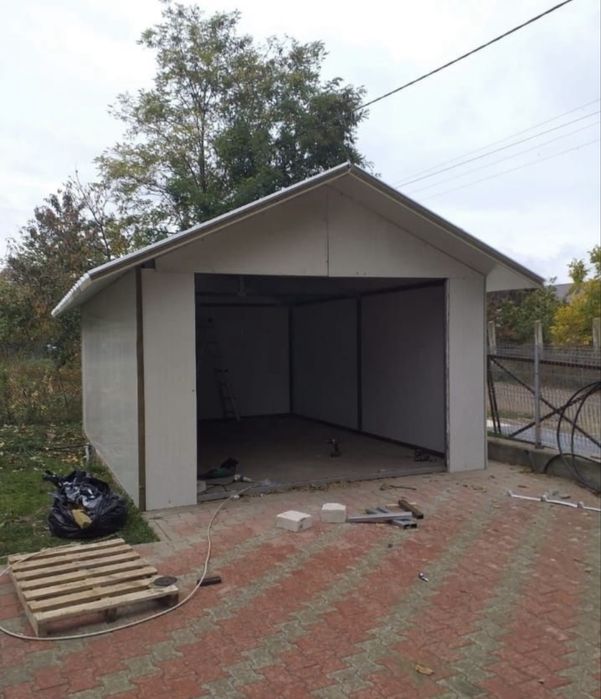 Garaje auto pe structura metalica