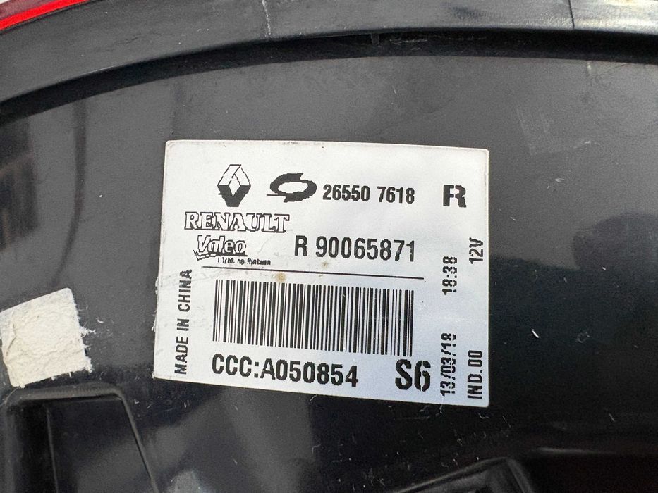 Stop dreapta pe hayon Renault Koleos 2 dupa 2016 cod 265507618