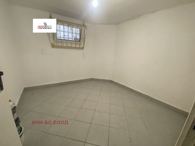 Продава се Магазин в Варна, ВИНС - 57 кв.м за 2544 €/кв.м - Снимка #1