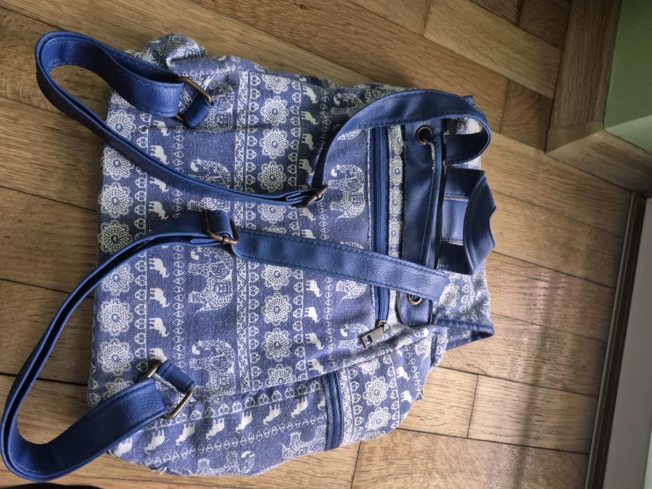 Малки чантички и ранички