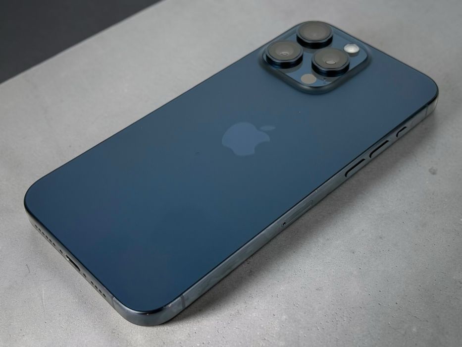 Apple iPhone 15 Pro Max 256GB Blue Titanium Отличен!