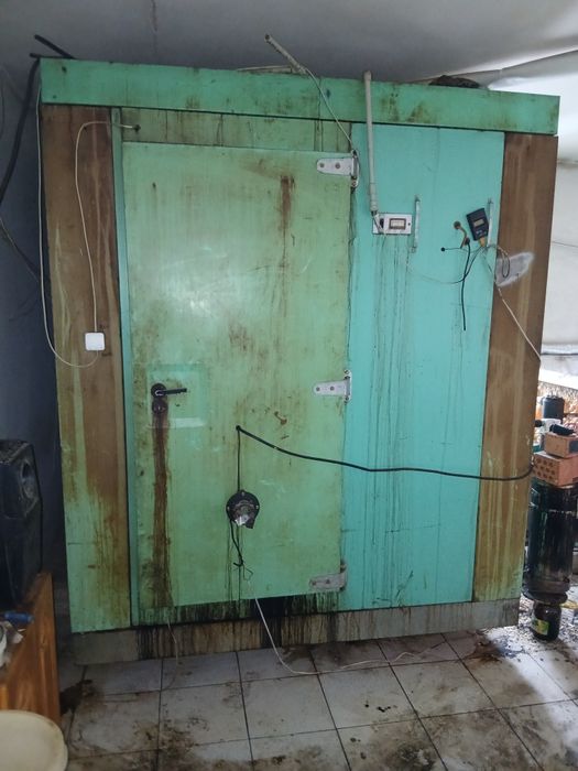 Коптильня,камера для холодного и горячего копчения.