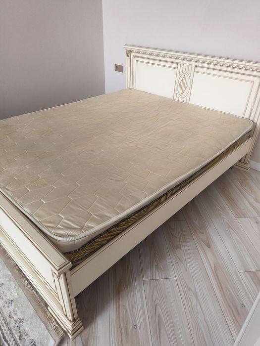 Продам матрас размер 180 -2 м