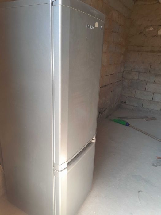 Холодильник на запчасть