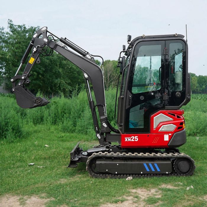 Mini Ekskavator 2.5tonna /Kubota dvigatel/garantiya 1yil
