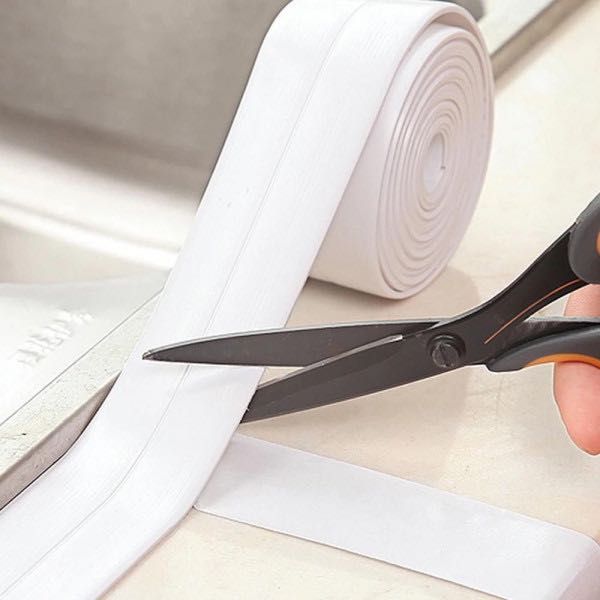 Самозалепваща силиконова бяла лента за фуги и ъгли - водоустойчива