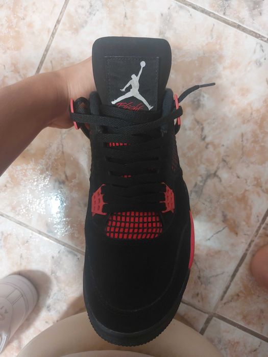 Jordan 4 Red Thunder