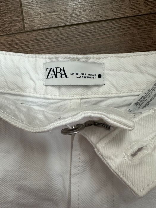 Къси панталони Zara, Bershka