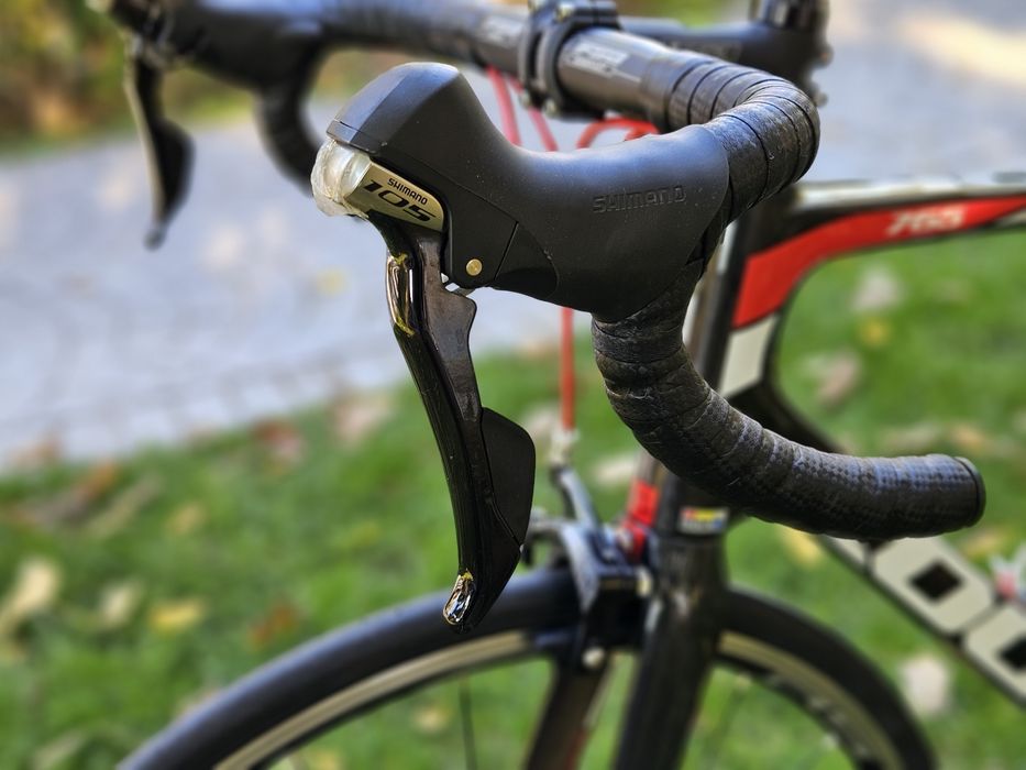 Карбонов шосеен велосипед LOOK