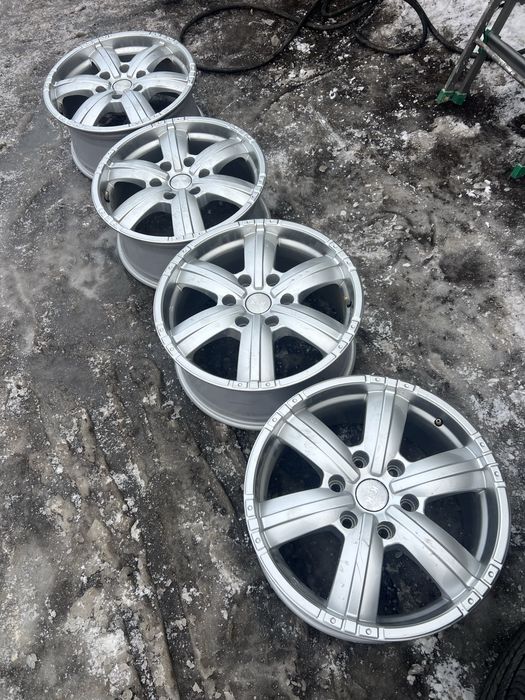 Продам диски на 18