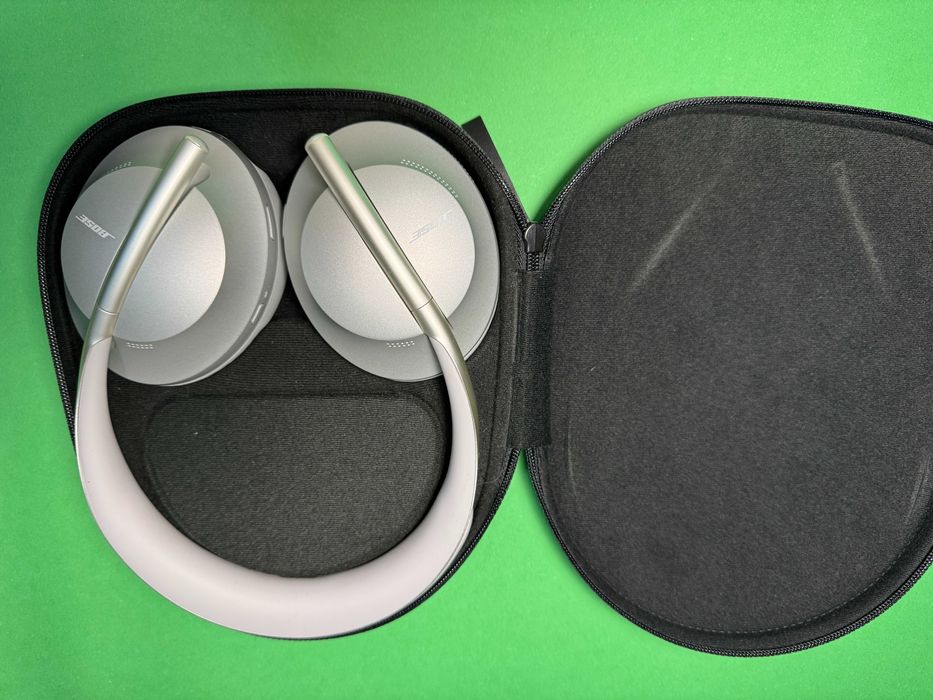 Headphones Bose 700 м-т Ален мак •
