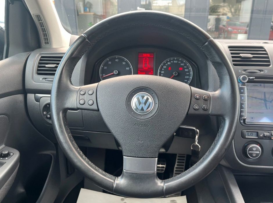 Продавам Голф 5 2.0tdi 140кс на ЧАСТИ, както и ВСЯКАКВИ други голф 5ци