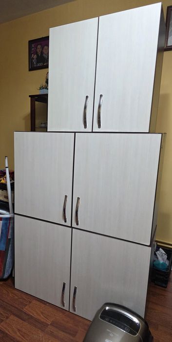 Mobilă de bucătărie