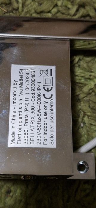 Vând oglindă cu spoturi 110 X 60 cm