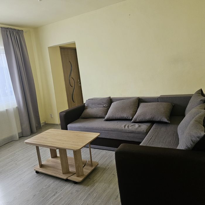Inchiriez apartament 4 camere cetate -Transilvaniei