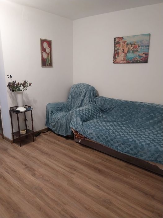 Închiriez garsonieră