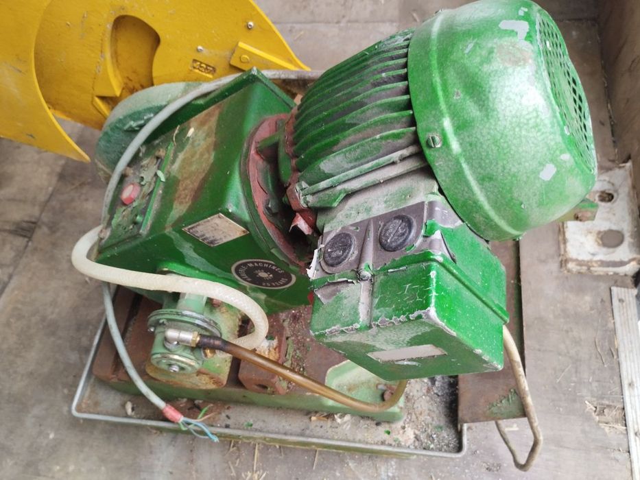 Машина пендула за метал трифазна внос от Англия Герунг