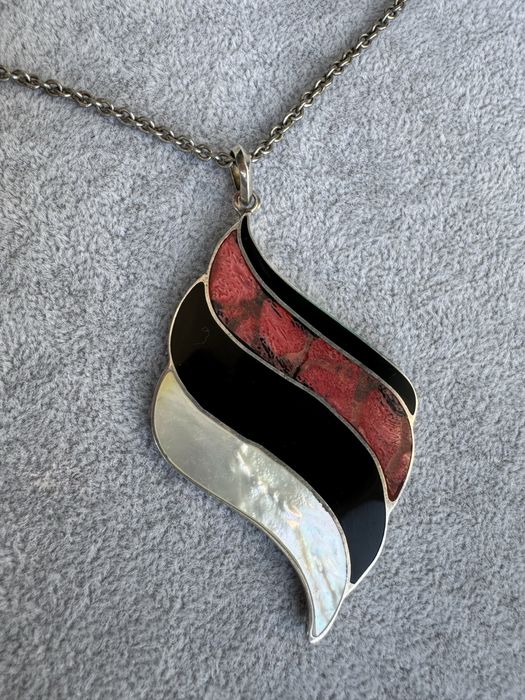 Pandantiv si lant argint -sidef, onix si coral