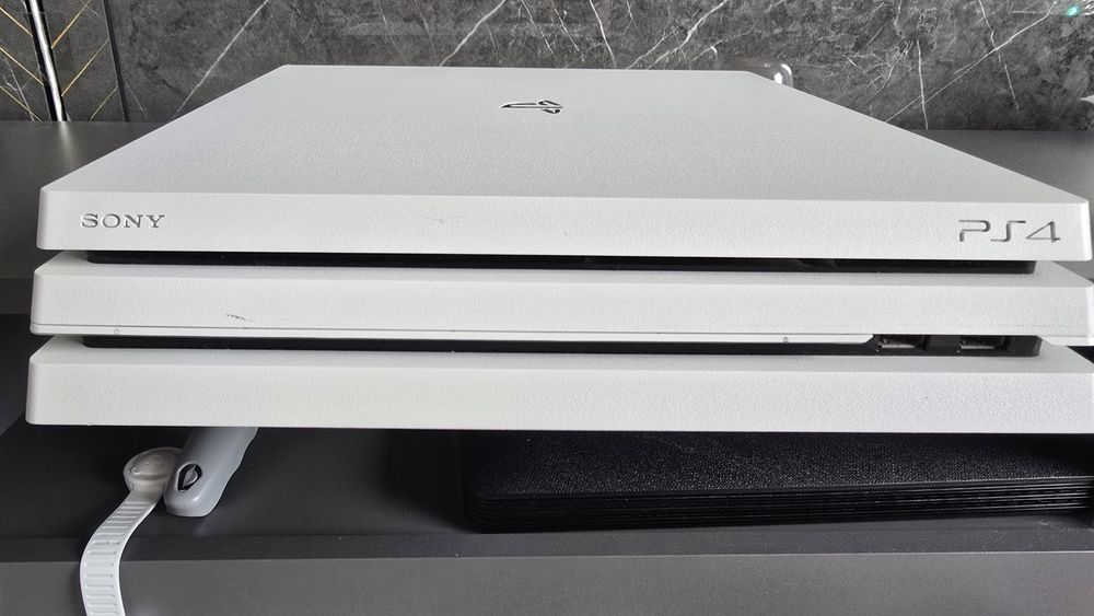 Прошитая Sony Playstation 4 , ps4 pro 1tb