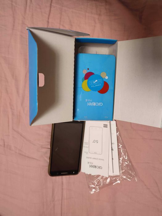 Продавам телефон Alcatel One Touch с оригинална опаковка