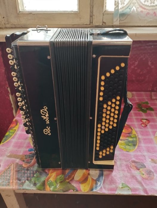 Продается баян в хорошем состоянии