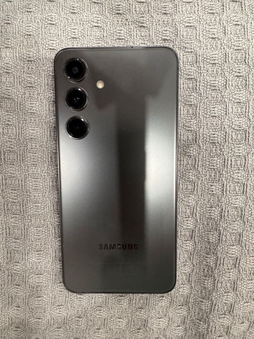 Продам Samsung Galaxy S24 8/256