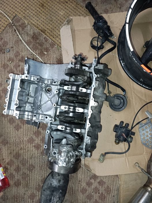 Части за Honda CBR 929