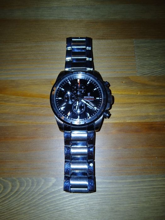 Кварцов часовник Festina