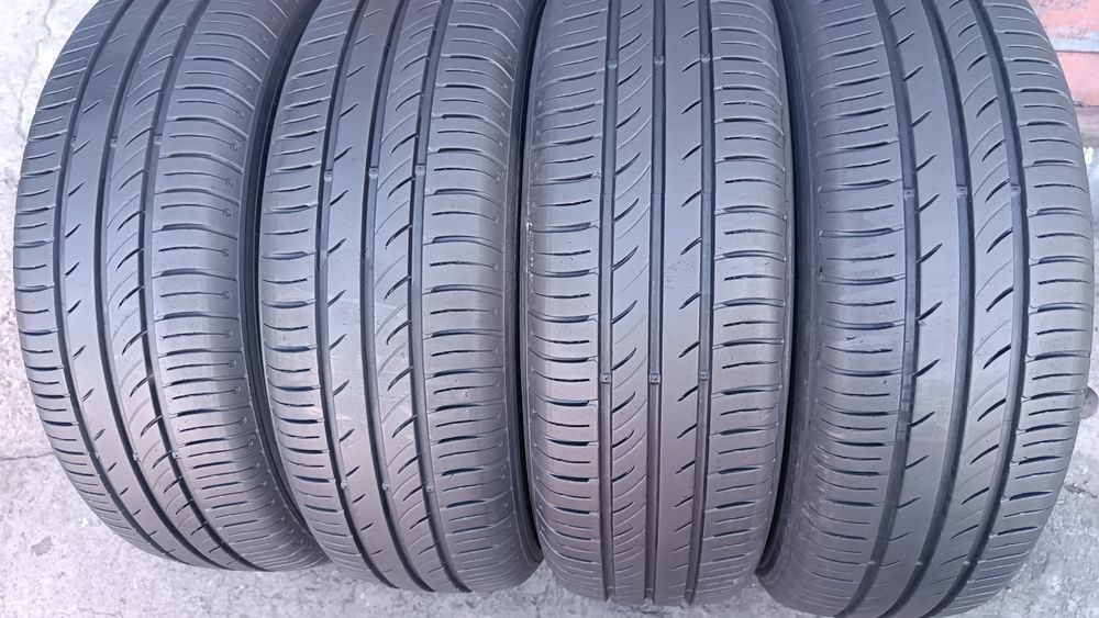 195/65/15 Kumho .