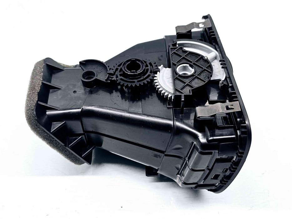 Grila aerisire stanga Volkswagen Golf 6 (5K1) [Fabr 2009-2013] 5K081